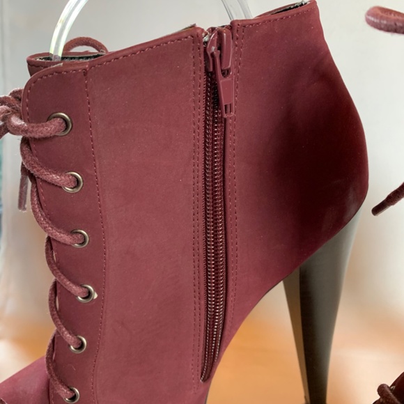 Charlotte Russe Burgundy Lace Up Zippered Heels! - Picture 3 of 9